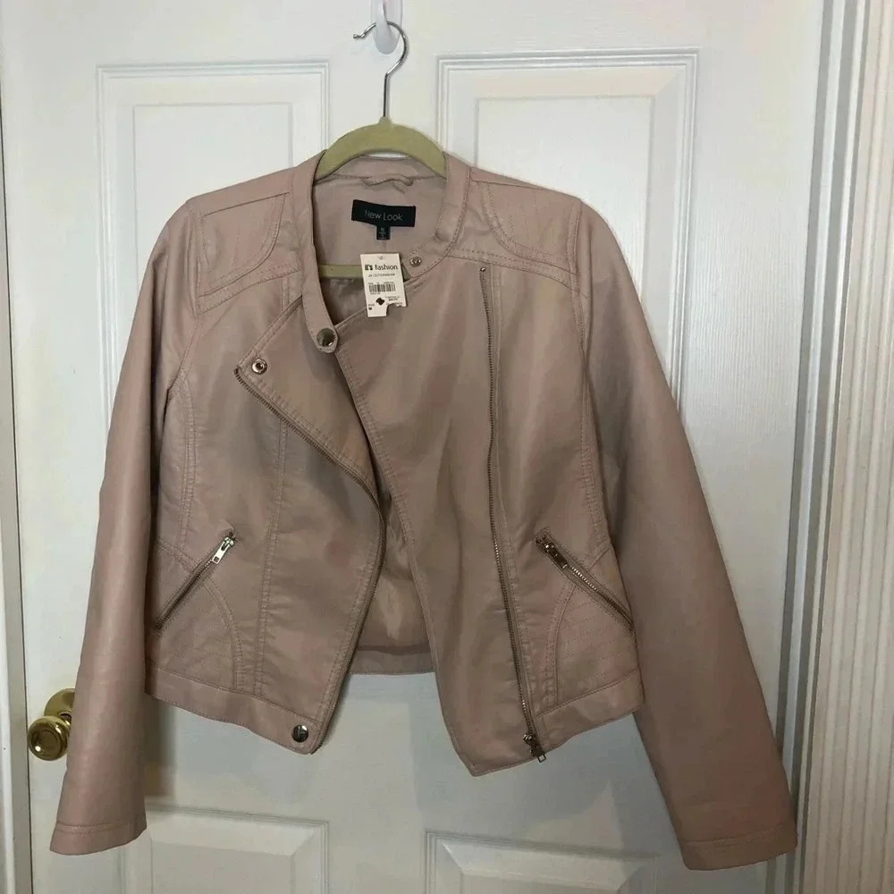 NWT. New look /womens jacket size med /tan